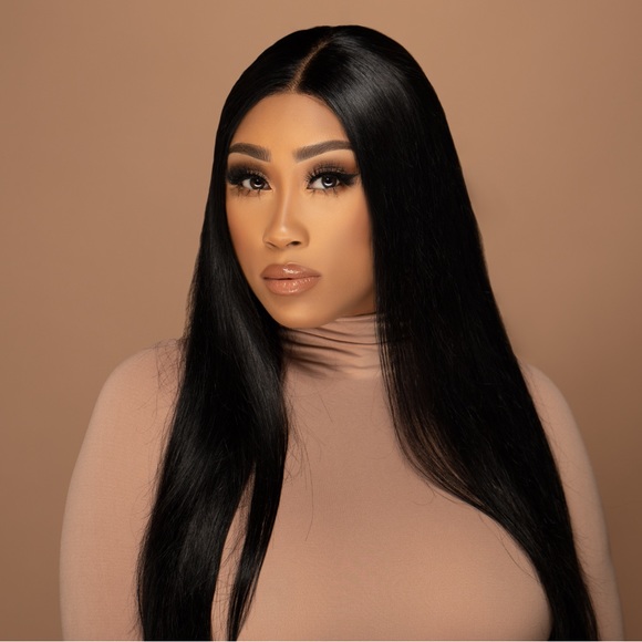 Meet your Posher, Lisa - Picture 1 of 1